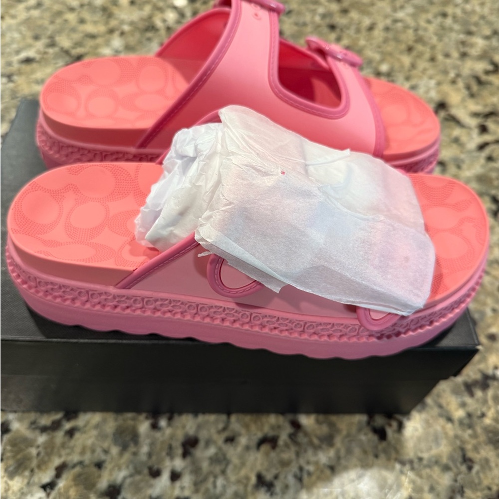 NIB Coach Pink Lainey Rubber Sandals Sz 8 - Picture 3 of 6
